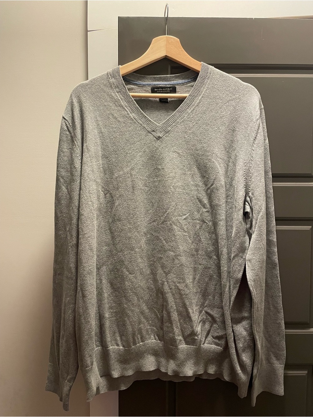 Banana Republic Size XL Grey Cashmere Sweater